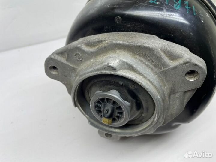 Амортизатор передний правый Mercedes-Benz E W212