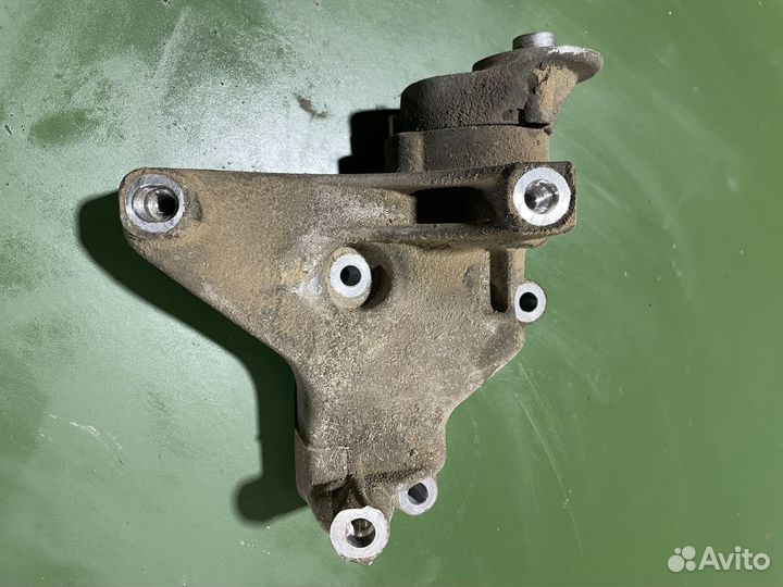 Кронштейн натяжителя кондиционера polo 5