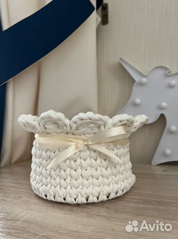 Корзинка вязанная интерьерная