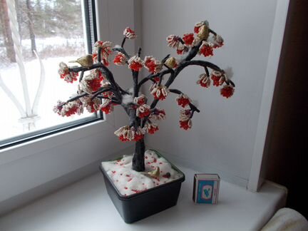 Дерево из бисера