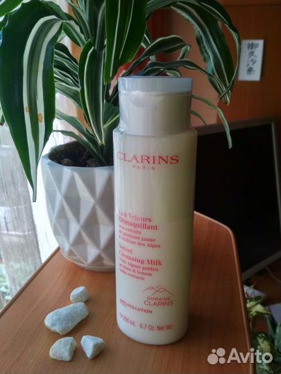 Clarins очищающее молочко