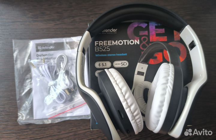 Беспроводные наушники новые