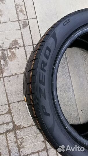 Pirelli P Zero Sports CAR 315/40 R21 и 275/45 R21 111Y