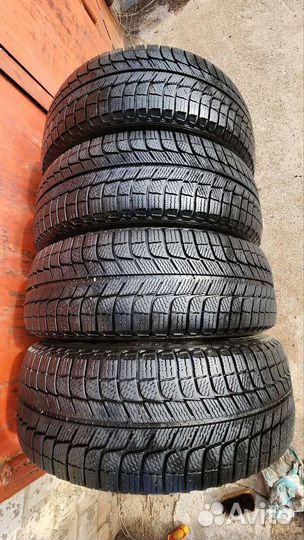 Michelin X-Ice XI3 215/60 R16