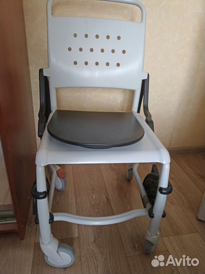 Кресло-стул с санитарным оснащением Rebotec Бонн