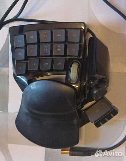 Игровая клавиатура razer nostromo