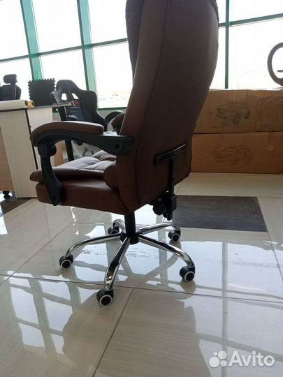 Офсиное кресло для начальника