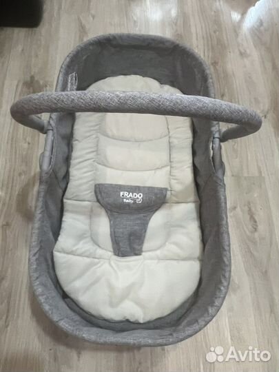 Шезлонг для новорожденных