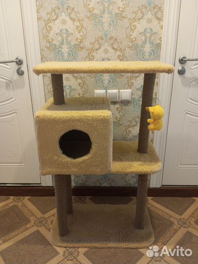 Домик для кошки с когтеточкой бу
