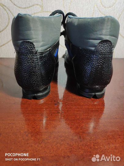 Лыжные ботинки.Размер 38