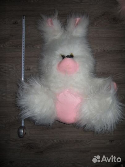 Огромный Заяц