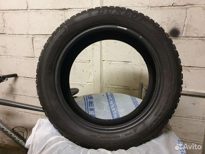 Dunlop Ice Touch 215/45 R17