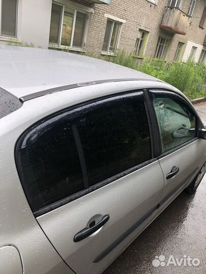 Ветровики рено меган 2