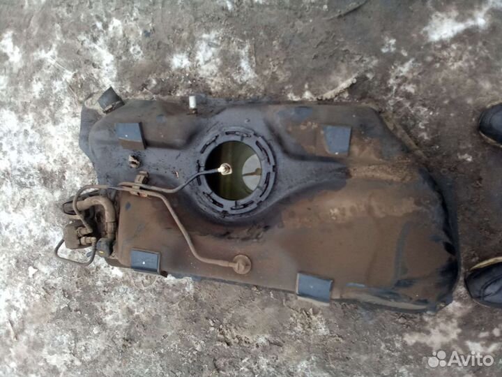 Chevrolet aveo т300 бензобак