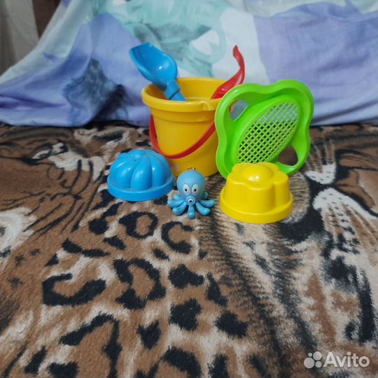 Детские вещи и игрушки