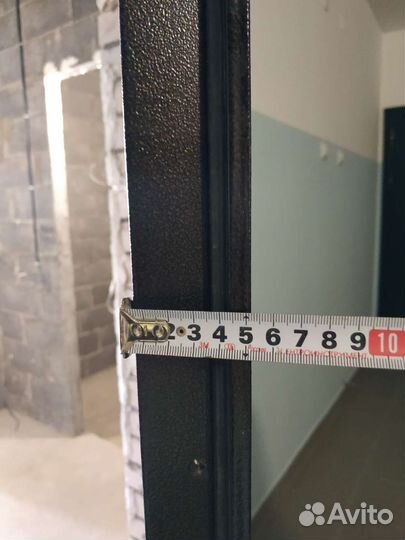 Дверь входная металлическая из новостройки