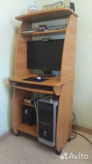 Компьютерный стол