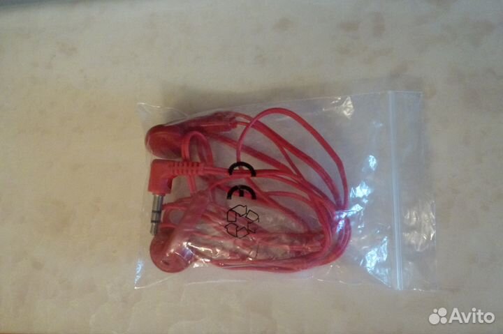 Наушники новые - красные и изумрудные,белые