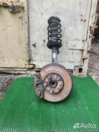 Амортизатор передний левый Audi A3