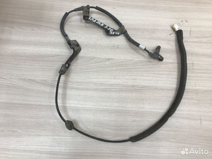 Датчик ABS задний левый Hyundai Santa Fe 2 CM с200