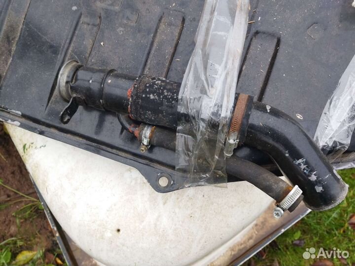 Бензобак Нива 21214