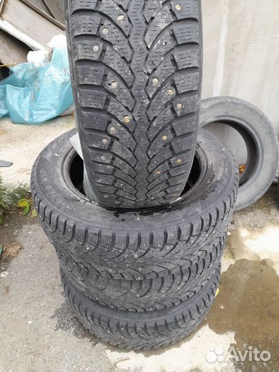 Pirelli Formula Ice 215/60 R17