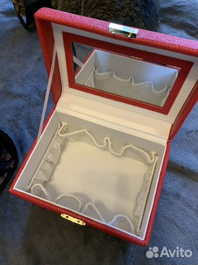 Шкатулка для украшений