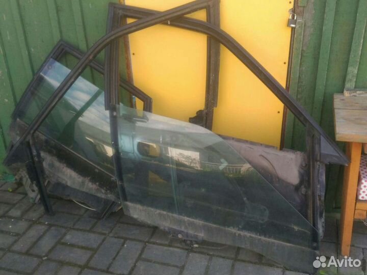 Стёкла на ауди 80