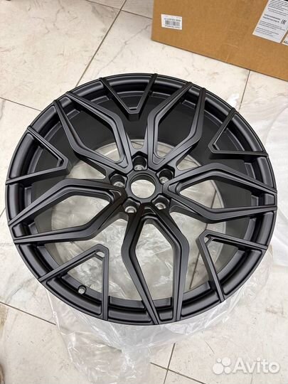 Разноширокие кованые диски R21 5x112