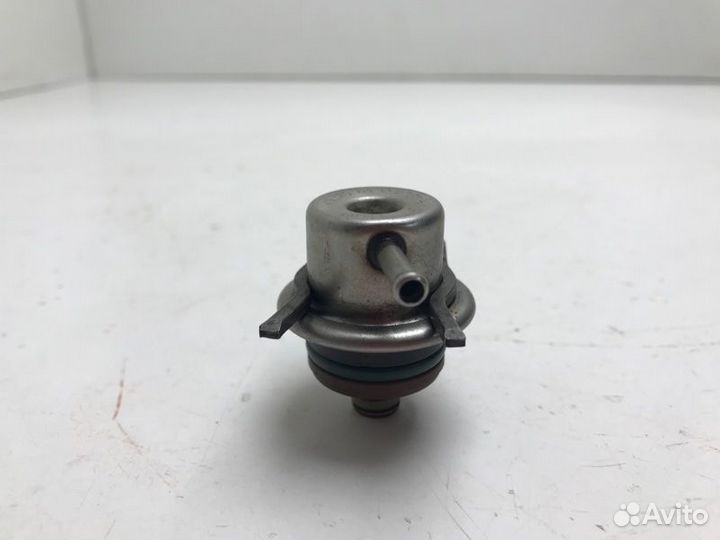 Регулятор давления топлива Audi A6 4B2 AGA 1998