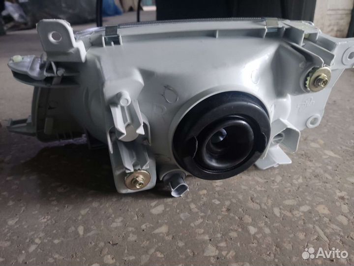 Фары Тойота Калдина 96-02 г.в. хрусталь