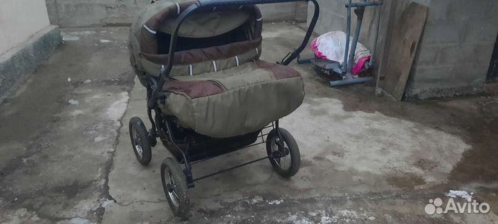 Коляска для двойни, погодок