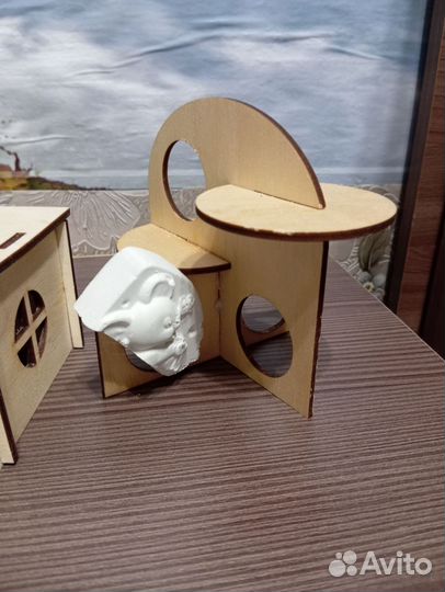 Домик, колесо