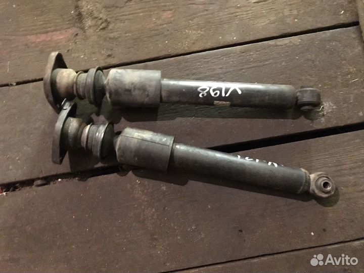 Infiniti fx35 fx45 амортизатор задний