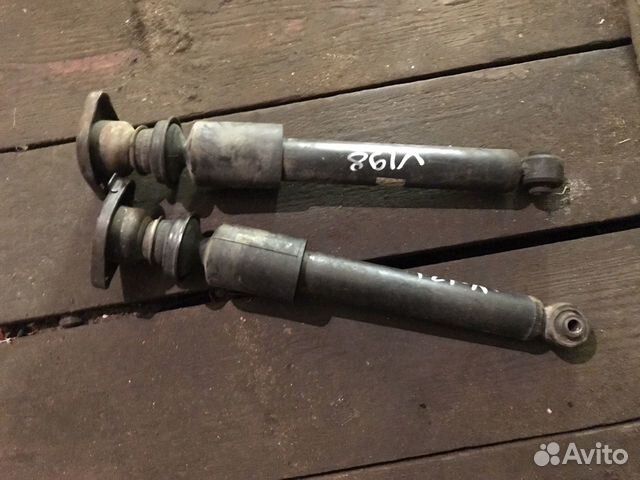 Infiniti fx35 fx45 амортизатор задний