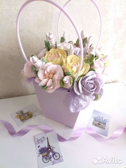 Зефирные цветы в Корзинке, в наличии