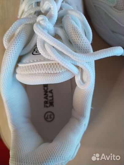 Кроссовки женские 37 размер