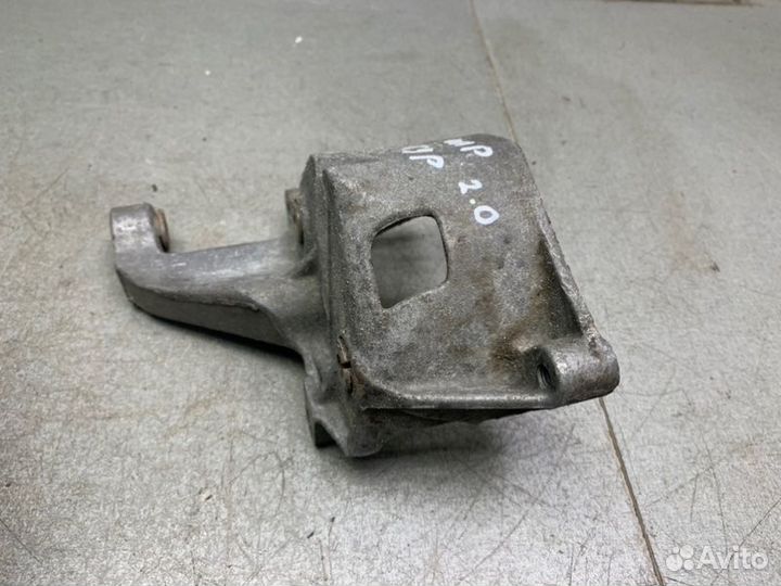 Кронштейн гидроусилителя Volkswagen Sharan 7M 2.0