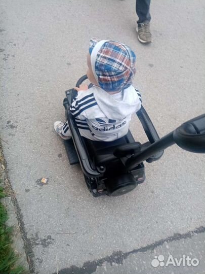 Прогулочная машинка