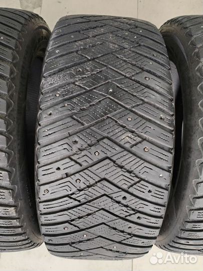 Goodyear Ultragrip Ice Arctic 255/50 R19 107T