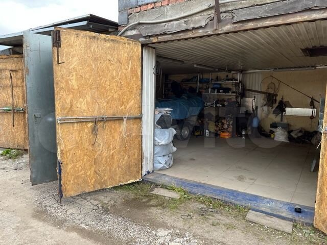 Гараж, > 30 м²