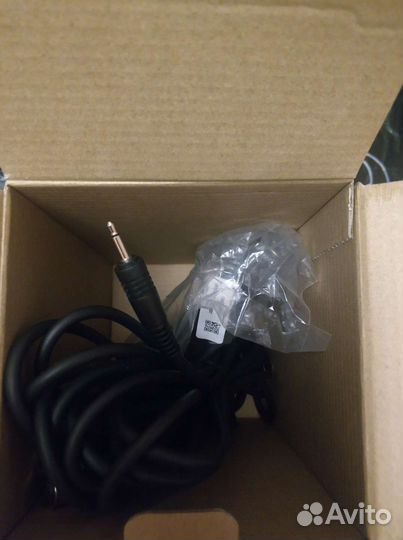 Микрофон LG Dynamic Microphone impedance 600