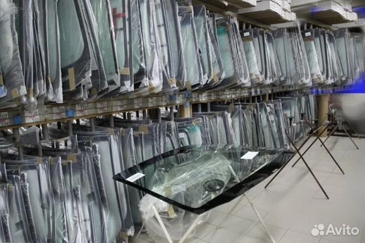 Лобовое стекло Фольксваген Транспортер т4 + замена