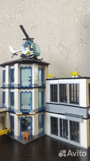 Lego City Конструктор Полицейский участок 60141