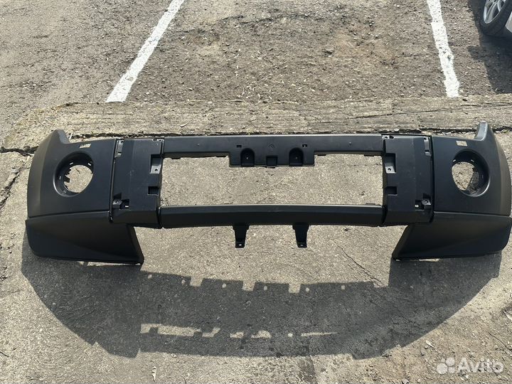 Передний бампер на mitsubishi pajero 4 бу