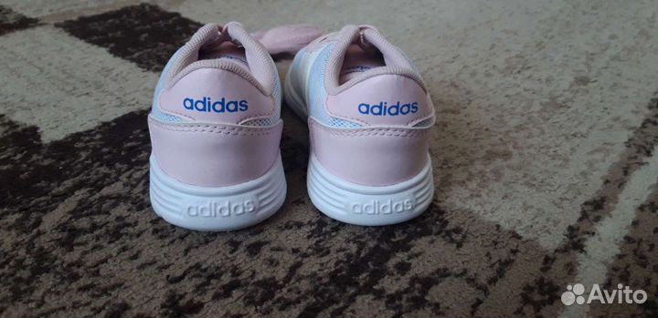 Кроссовки adidas