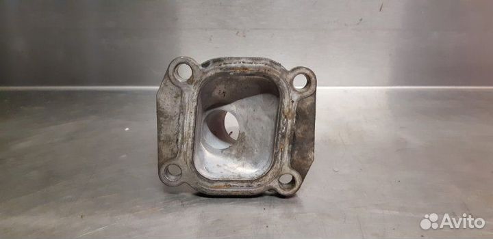 Фланец системы охлаждения Nissan Maxima A32 VQ30DE