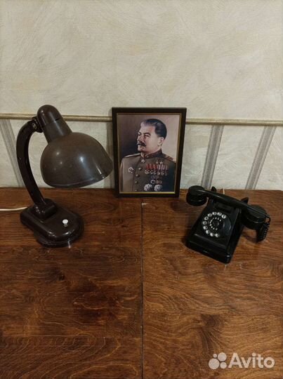 Композиция из трёх предметов СССР