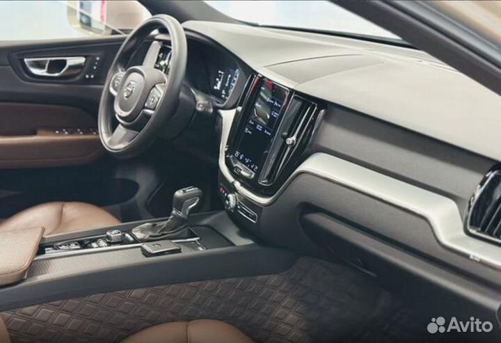 Volvo XC60 2.0 AT, 2021, 62 000 км