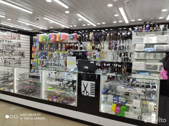 Витрина для косметики и парфюмерии